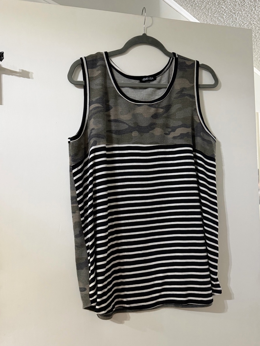 SENSO Black & Olive Camo-Striped Sleeveless Tank